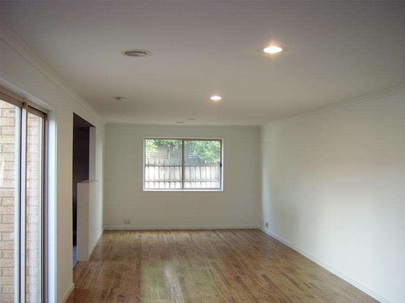 31 Breamlea Way, Cranbourne West VIC 3977