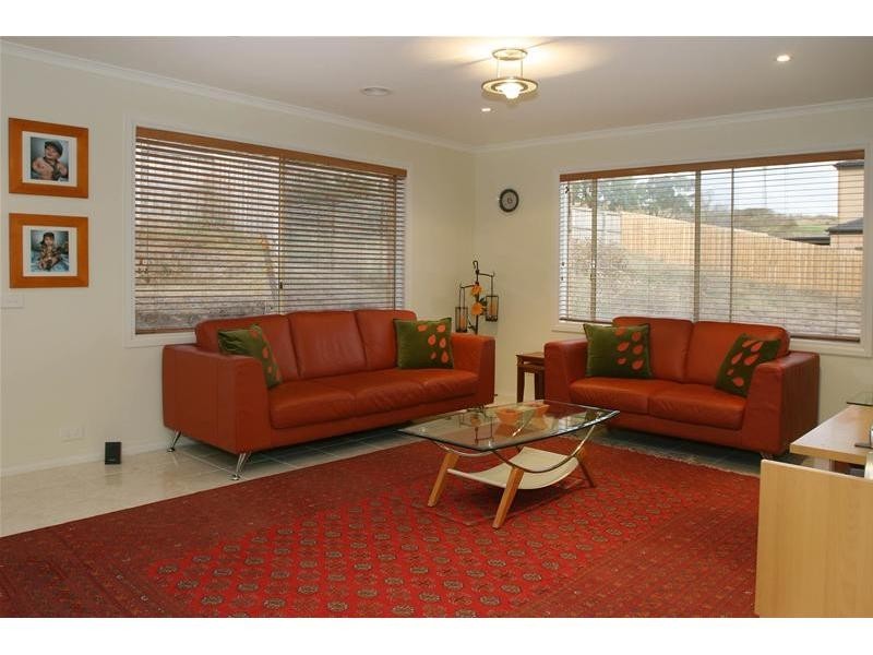 45 Montbrae Circuit, Narre Warren North VIC 3804