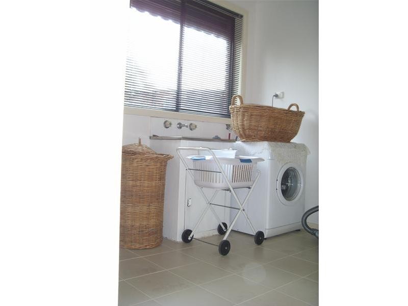 27 Garryowen Crescent, Narre Warren VIC 3805