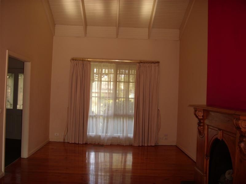 27 Garryowen Crescent, Narre Warren VIC 3805