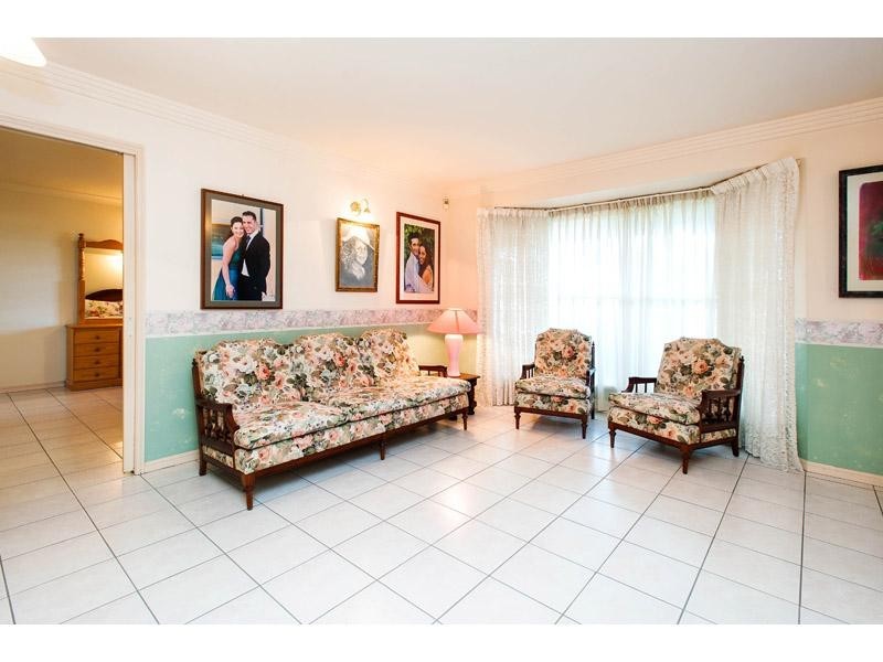 3 Lapage Place, Wishart QLD 4122