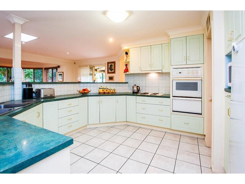 3 Lapage Place, Wishart QLD 4122