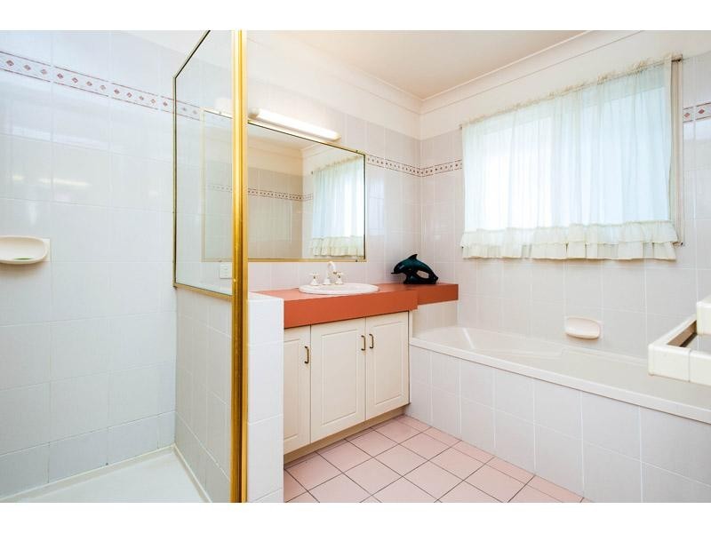 3 Lapage Place, Wishart QLD 4122