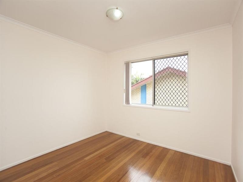 25 Nevern Street, Macgregor QLD 4109