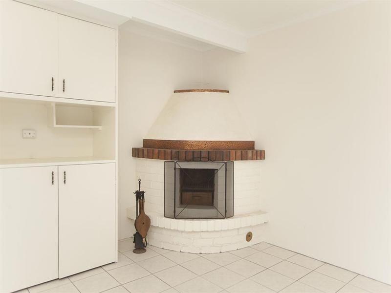 25 Nevern Street, Macgregor QLD 4109