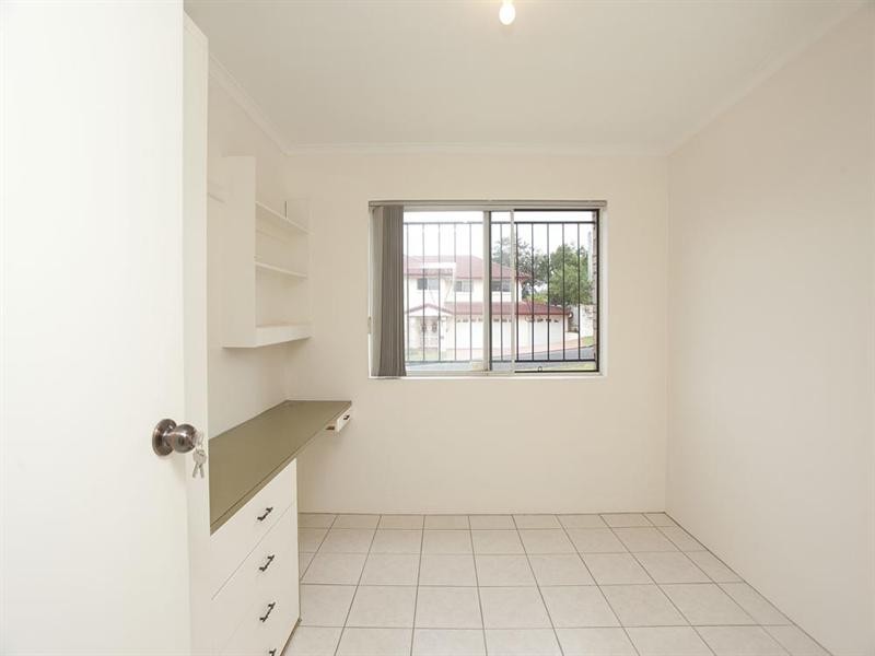 25 Nevern Street, Macgregor QLD 4109