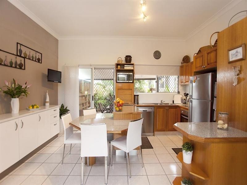 15 Lonsdale Place, Wishart QLD 4122