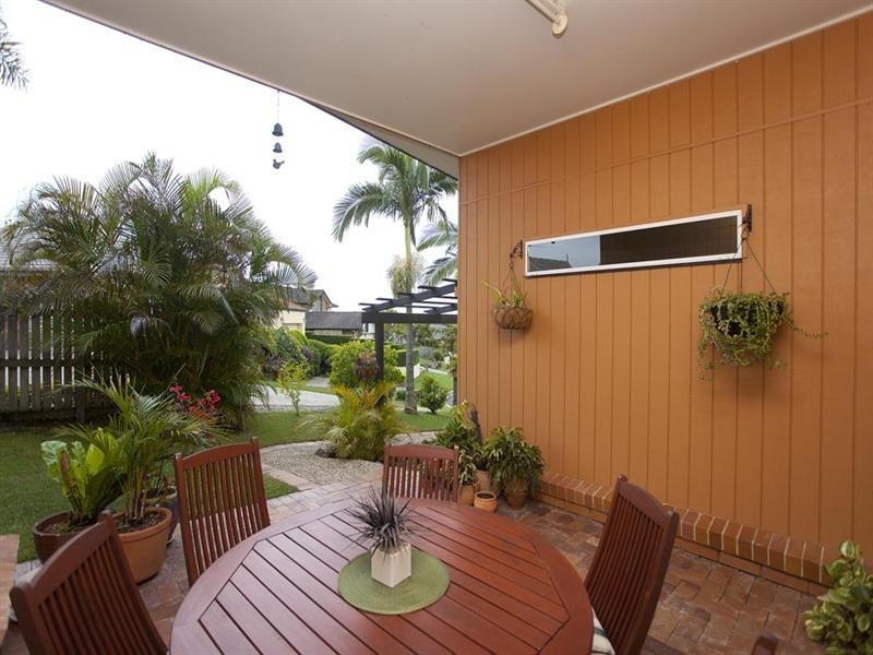 15 Lonsdale Place, Wishart QLD 4122