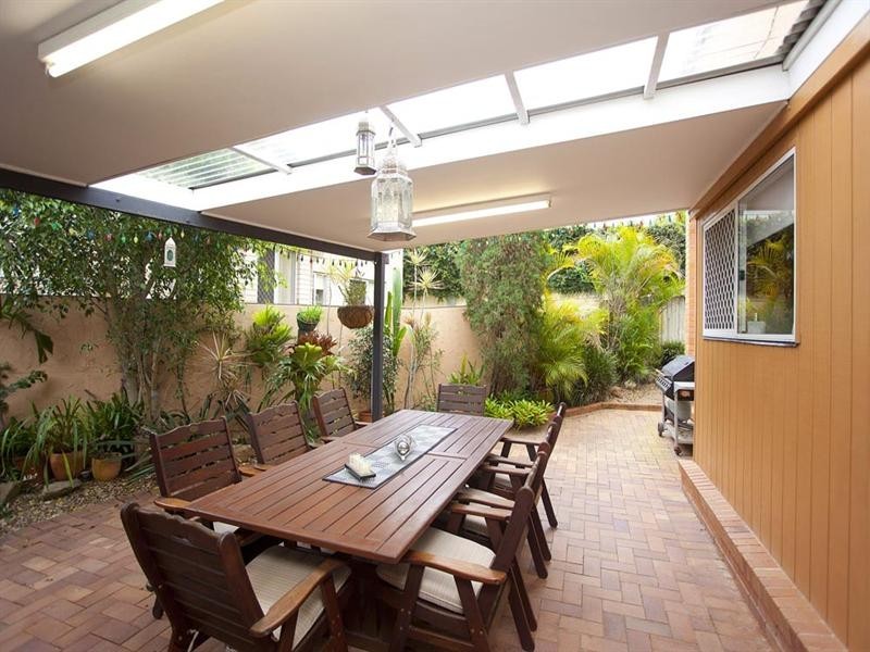 15 Lonsdale Place, Wishart QLD 4122