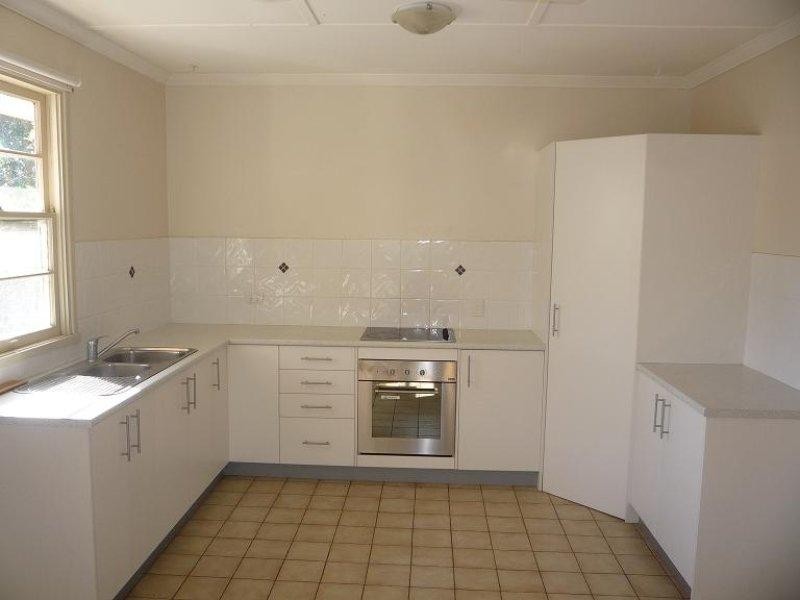 15 Pond Street, Mount Gravatt East QLD 4122