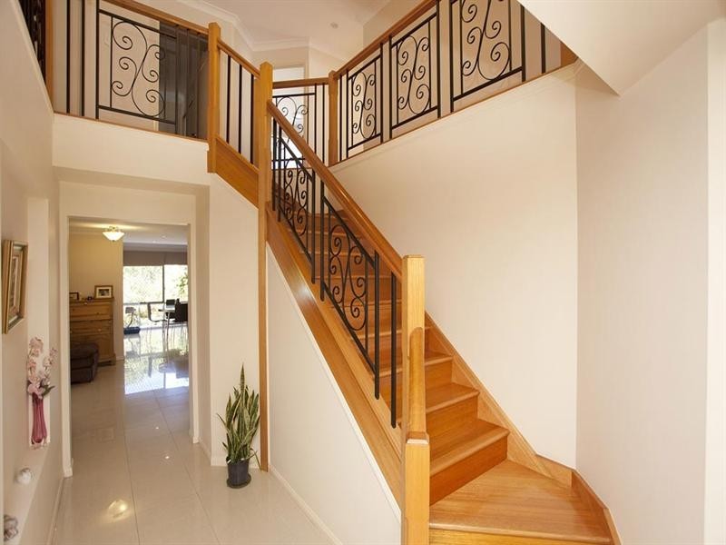 7 Sovereign Close, Wishart QLD 4122