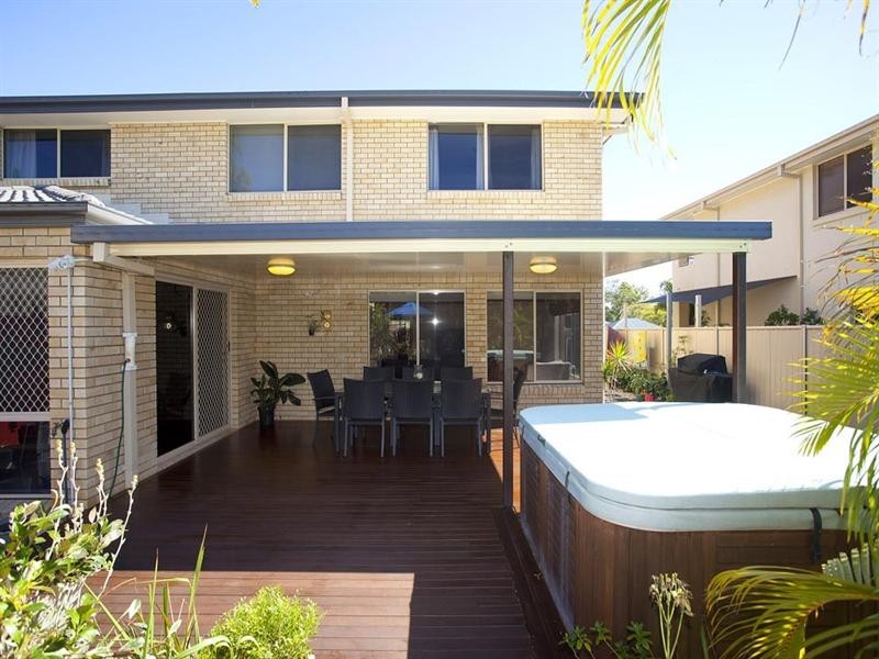 7 Sovereign Close, Wishart QLD 4122