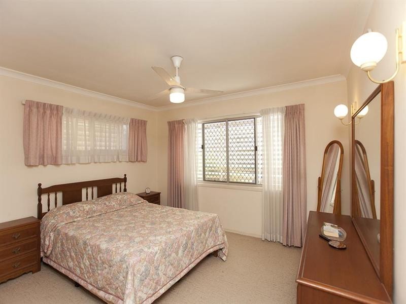 10 Colington Street, Mansfield QLD 4122