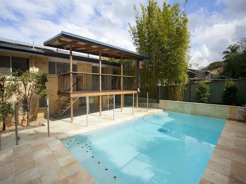 27 Menkira Street, Mansfield QLD 4122