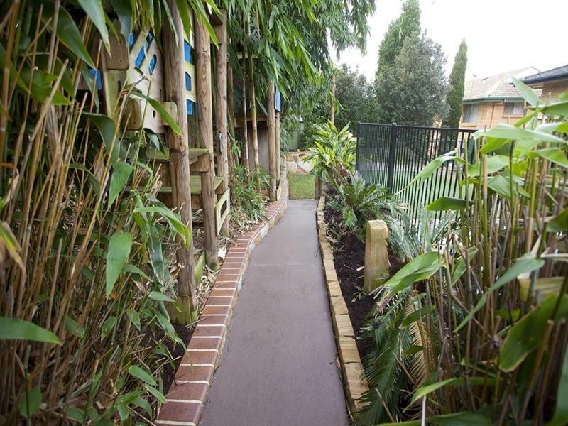 27 Menkira Street, Mansfield QLD 4122