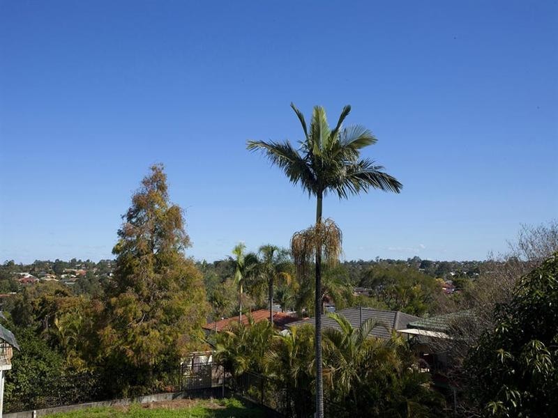 125 Ham Road, Mansfield QLD 4122