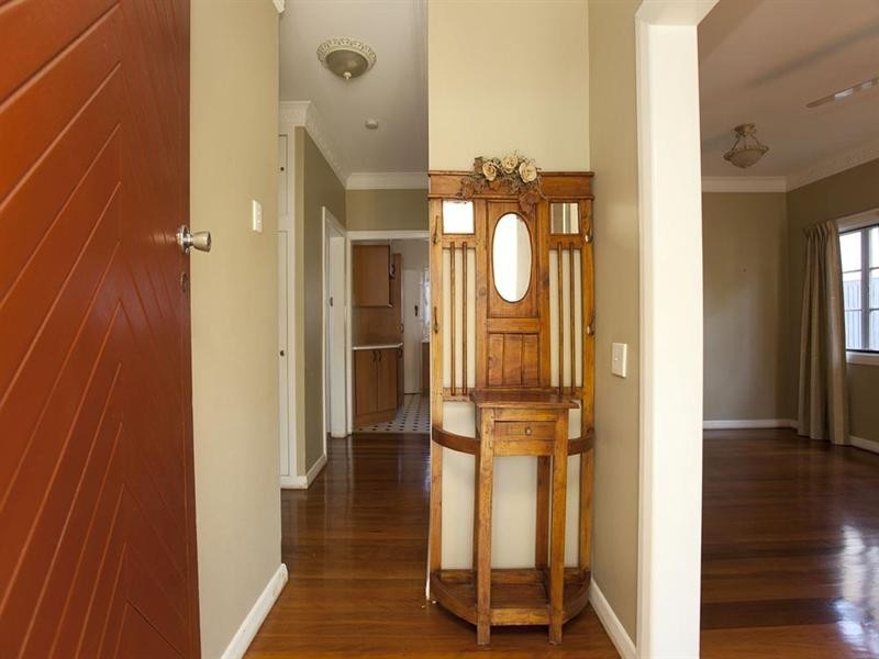 71 Rita Street, Holland Park QLD 4121