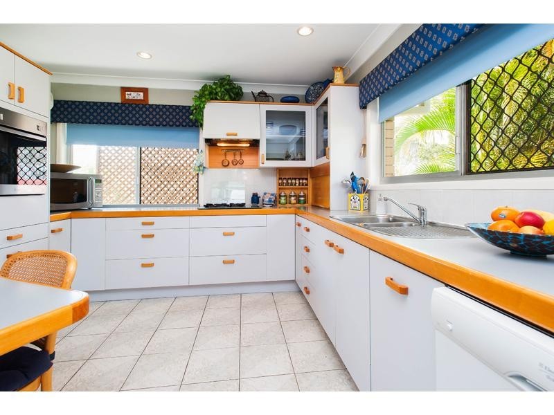 4 Benbow Court, Springwood QLD 4127