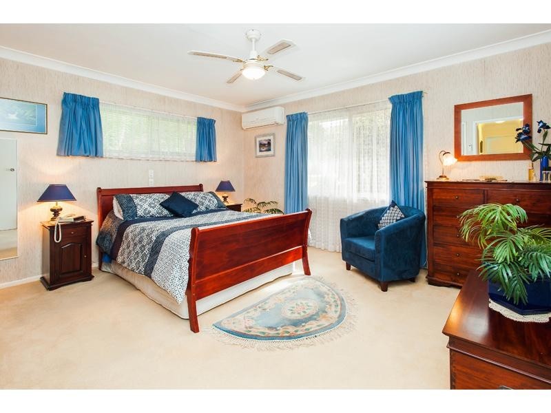 4 Benbow Court, Springwood QLD 4127