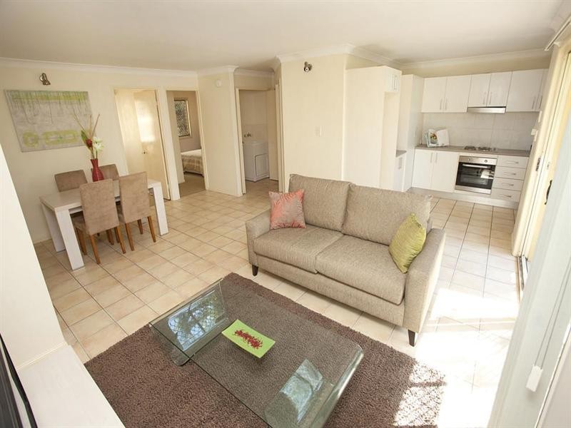 2/21 Richmond Road, Morningside QLD 4170