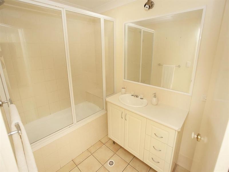 2/21 Richmond Road, Morningside QLD 4170