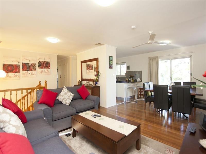 26 Auckland Street, Wishart QLD 4122