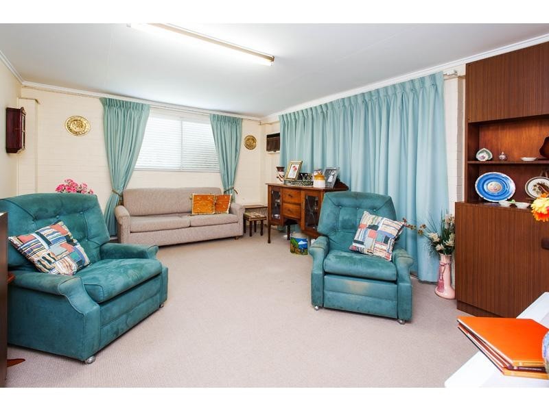 1 Miandetta Street, Mansfield QLD 4122