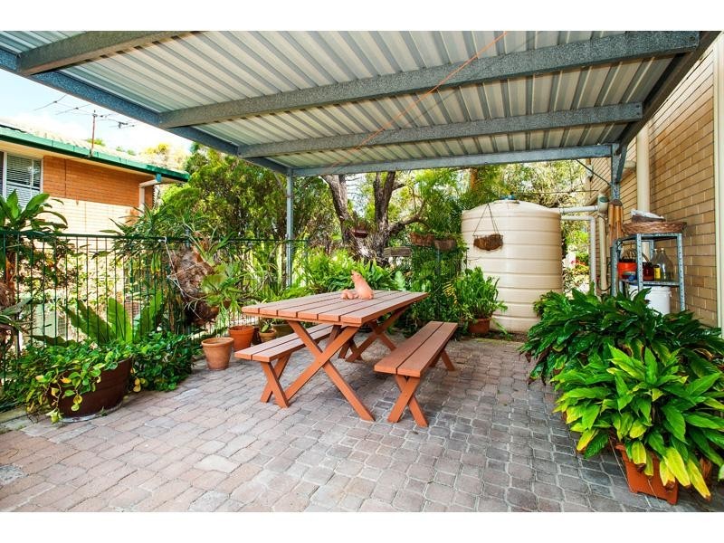 1 Miandetta Street, Mansfield QLD 4122