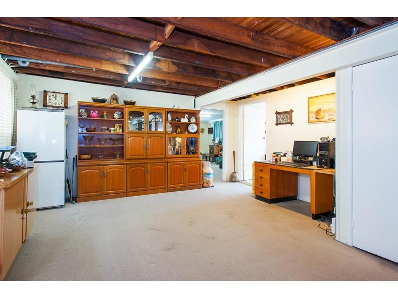 1 Miandetta Street, Mansfield QLD 4122