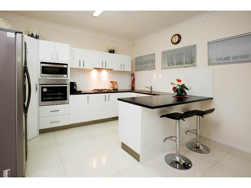 67 Macaulay Street, Coorparoo QLD 4151