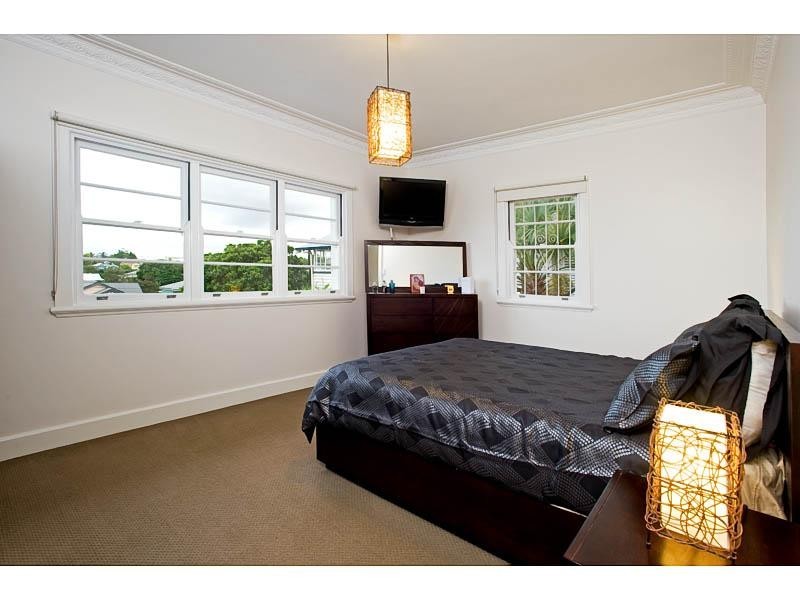 67 Macaulay Street, Coorparoo QLD 4151