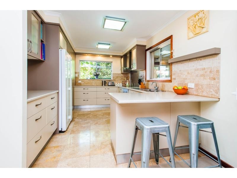 43 Auckland Street, Wishart QLD 4122