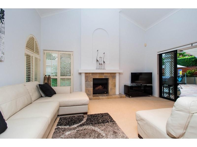 13 Troon Place, Carindale QLD 4152