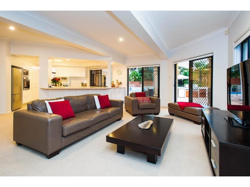 13 Troon Place, Carindale QLD 4152