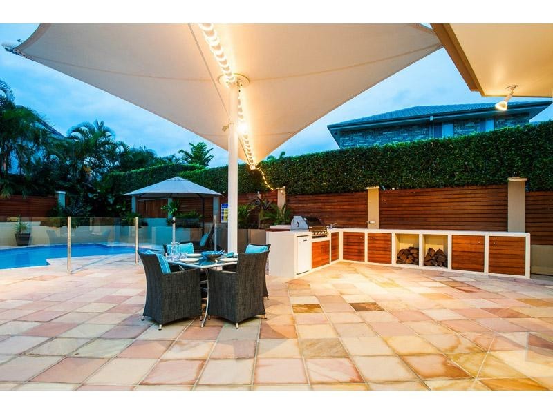 13 Troon Place, Carindale QLD 4152