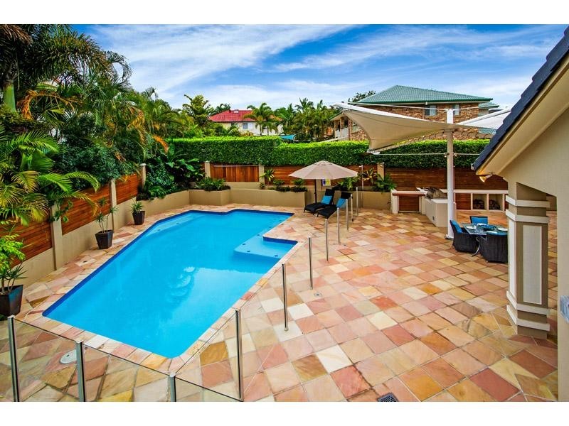 13 Troon Place, Carindale QLD 4152