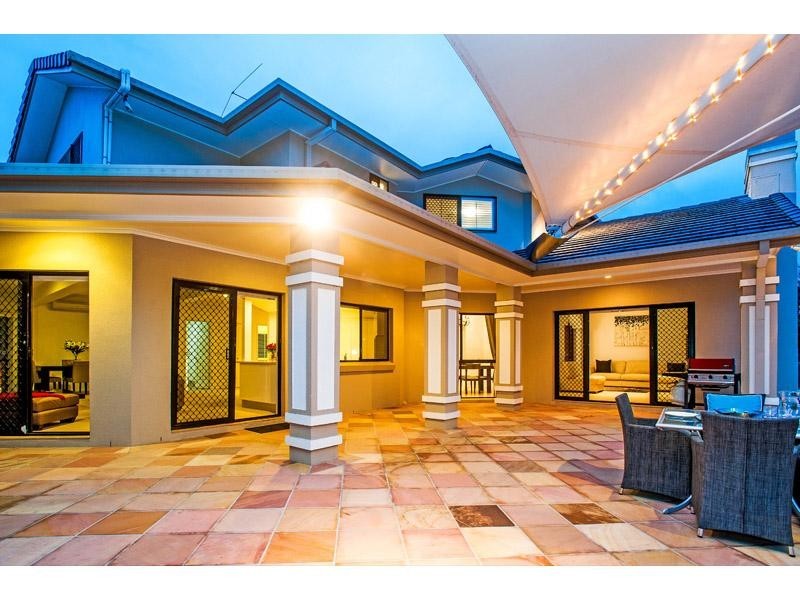 13 Troon Place, Carindale QLD 4152