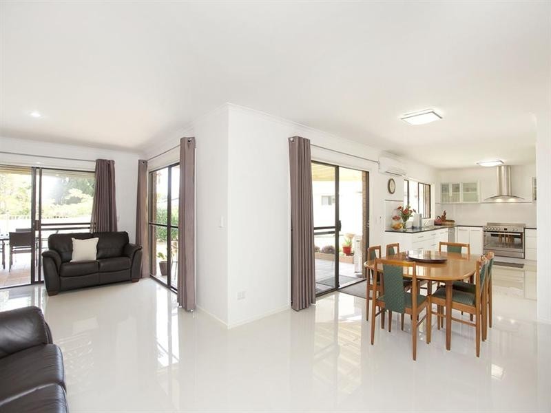 16 Homeland Street, Sunnybank Hills QLD 4109