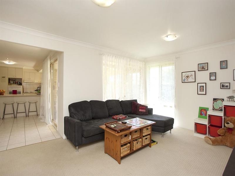 6 Snowbird Place, Wishart QLD 4122