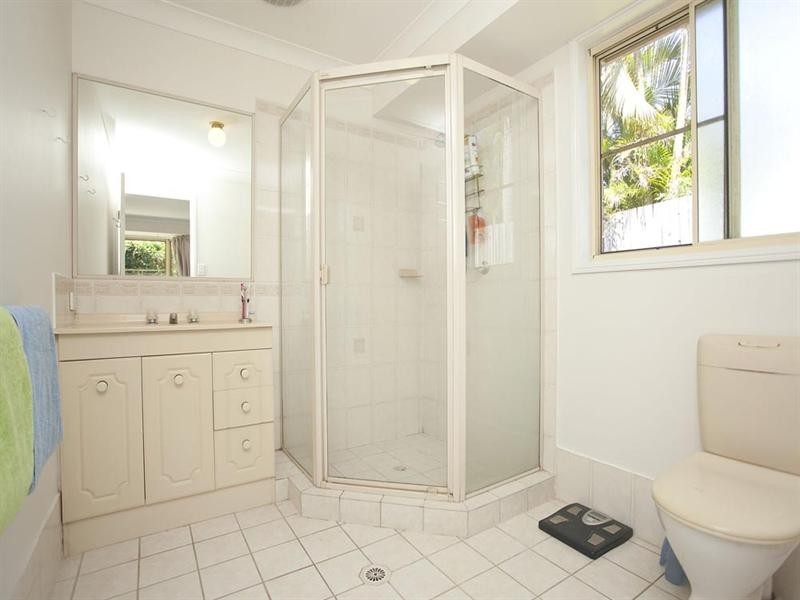 6 Snowbird Place, Wishart QLD 4122