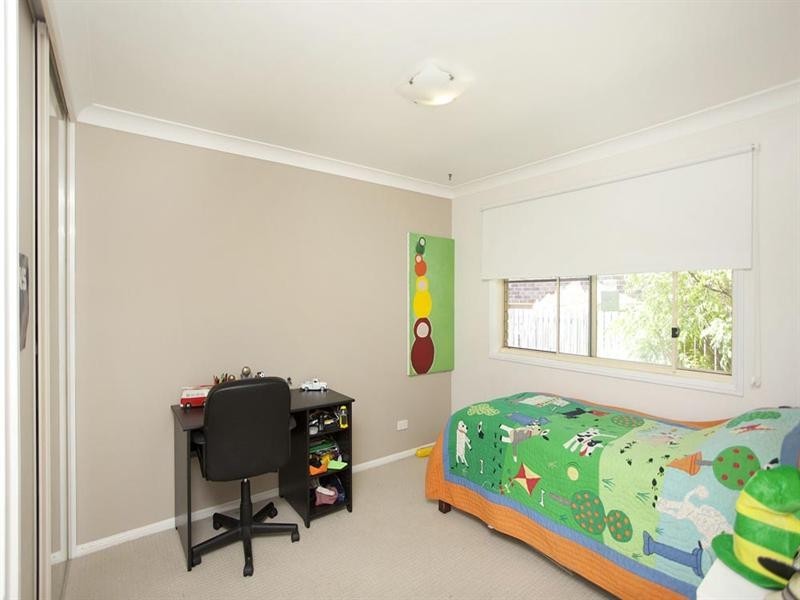 6 Snowbird Place, Wishart QLD 4122