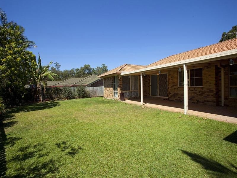 6 Snowbird Place, Wishart QLD 4122