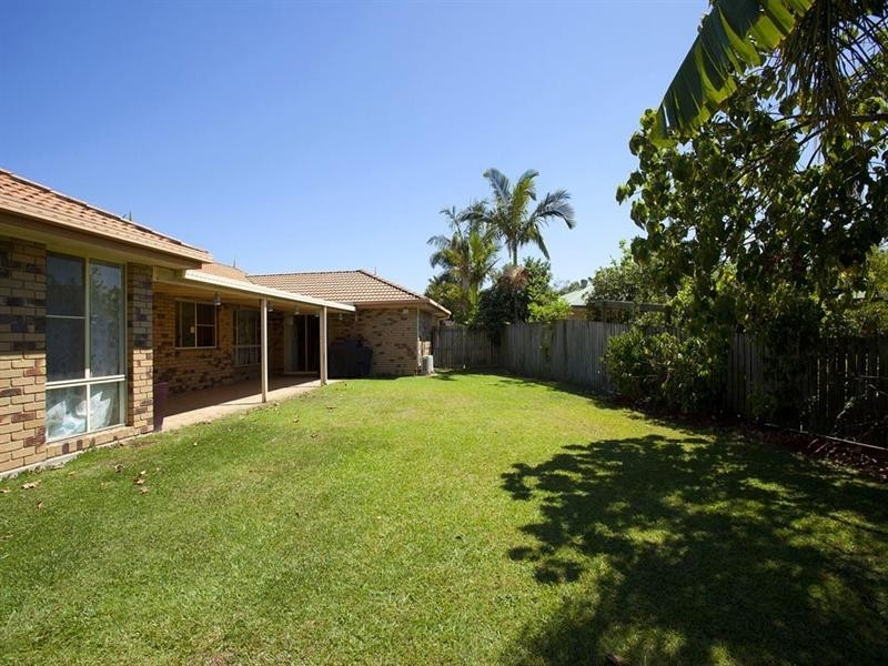 6 Snowbird Place, Wishart QLD 4122