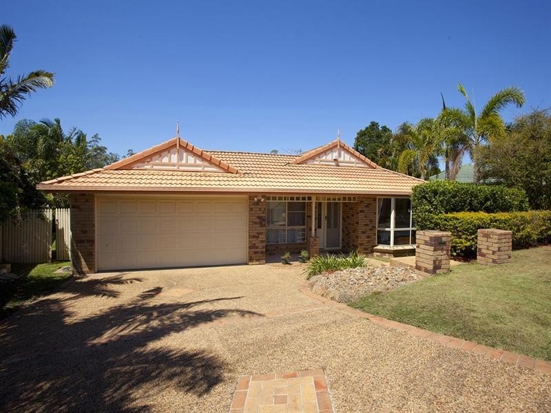 6 Snowbird Place, Wishart QLD 4122