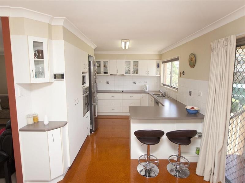 42 Tandanya Street, Mansfield QLD 4122