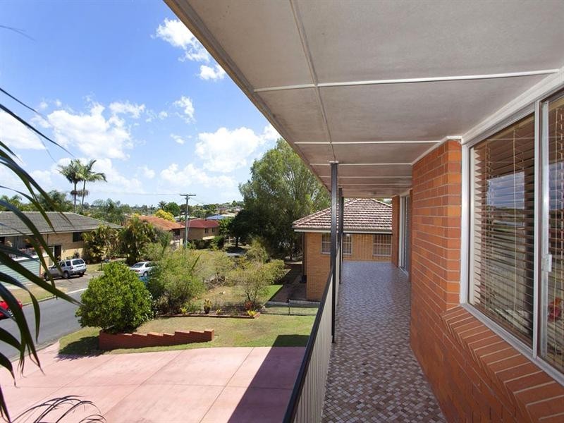 42 Tandanya Street, Mansfield QLD 4122