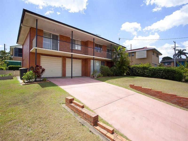 42 Tandanya Street, Mansfield QLD 4122