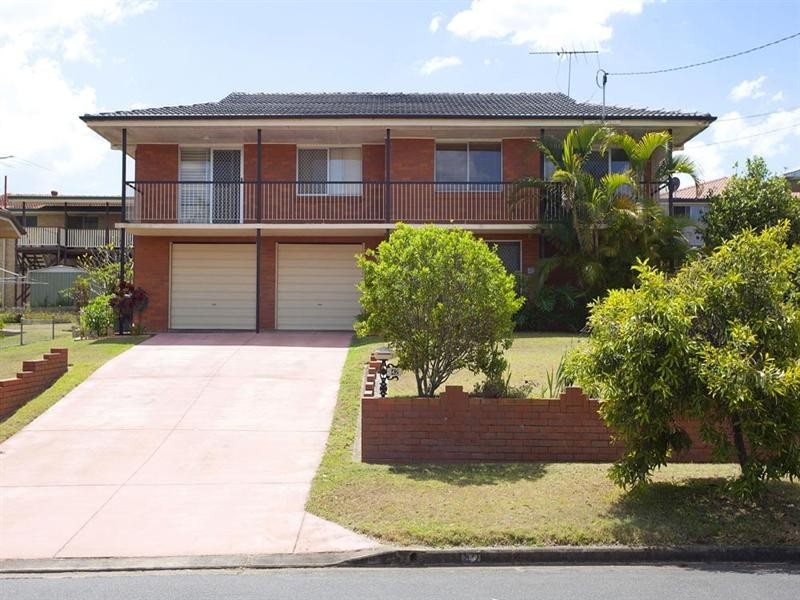 42 Tandanya Street, Mansfield QLD 4122