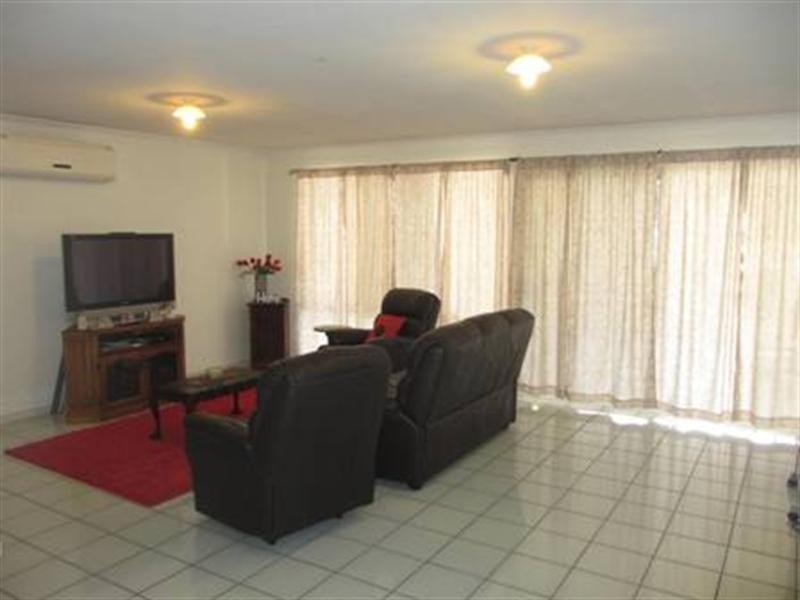 5 Sandpiper Place, Wishart QLD 4122