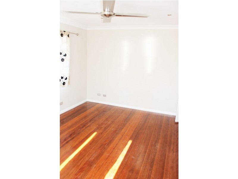 4 Alberon Street, Wishart QLD 4122